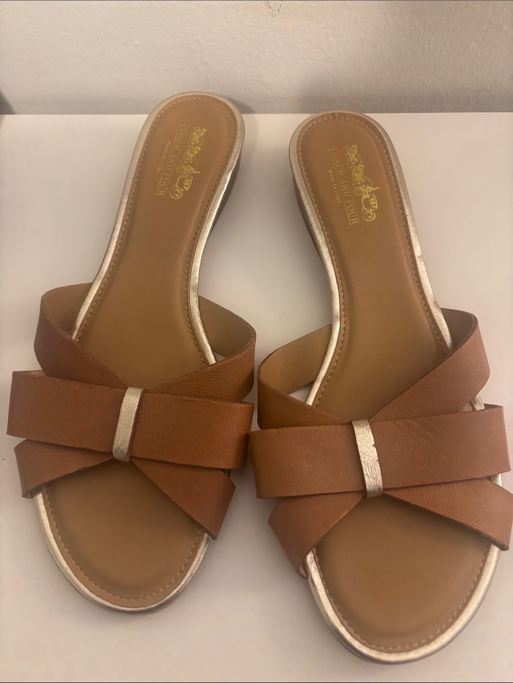 Coach and Four Brown Bow Slide Sandals